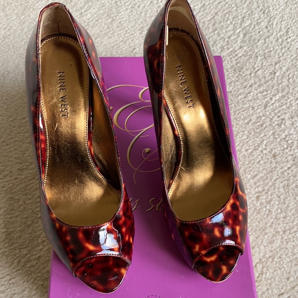 Shoes - Picture 3 of 3